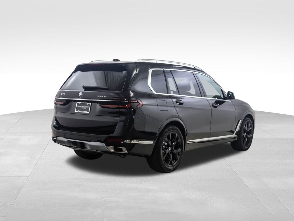 Thumbnail: 2026 BMW X7 - 6