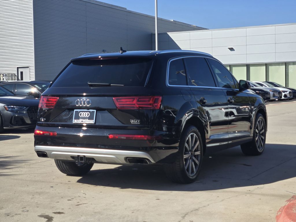 used 2018 Audi Q7 car, priced at $19,492