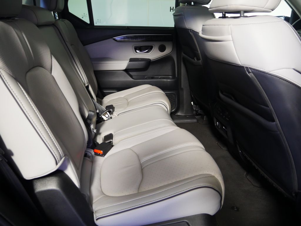 Thumbnail: 2023 Honda Pilot - 8