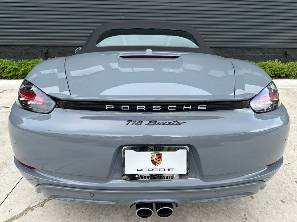2025 Porsche 718 Boxster  12