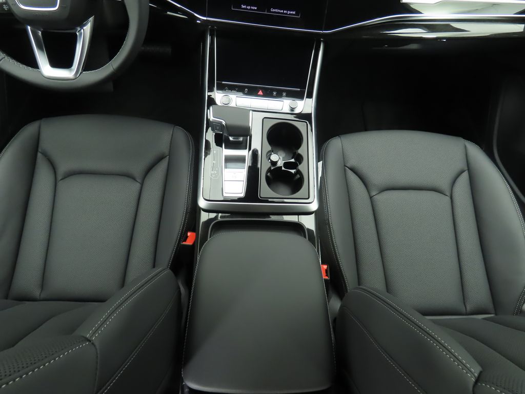 Thumbnail: 2025 Audi Q7 - 16