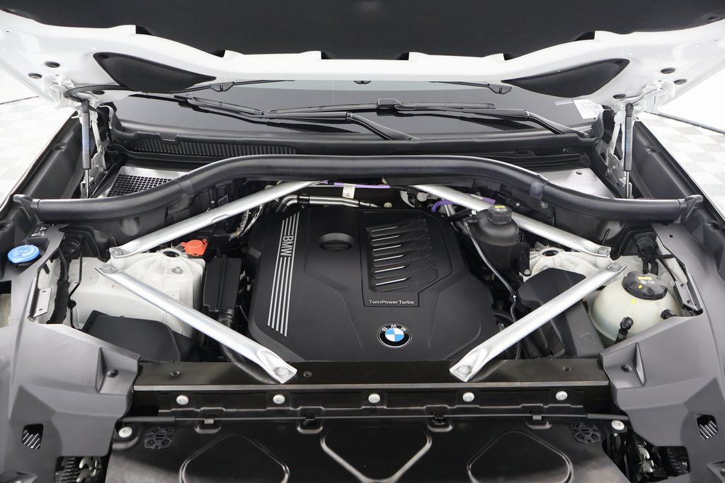 Thumbnail: 2021 BMW X6 - 15