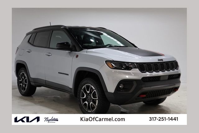 Silver Zynith Metallic Clearcoat 2025 Jeep Compass Trailhawk 4WD SUV / Crossover Four-Wheel Drive 8-Speed Automatic