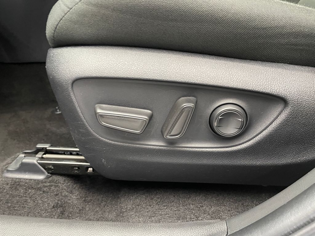 Thumbnail: 2025 Toyota RAV4 - 14