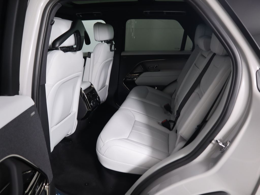 Thumbnail: 2025 Land Rover Range Rover Sport - 23