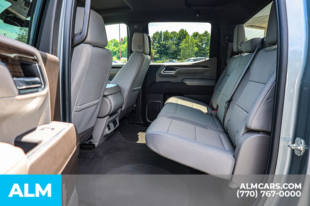 Used 2025 Gray Chevrolet LT/MT Certified image 18