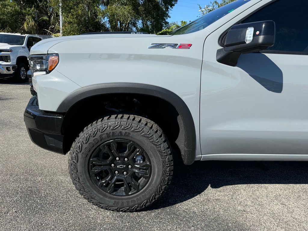 2025 Chevrolet Silverado 1500 ZR2 11