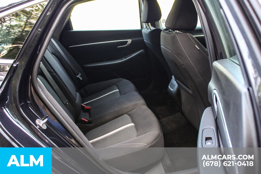 Used 2025 Blue Hyundai SEL image 19