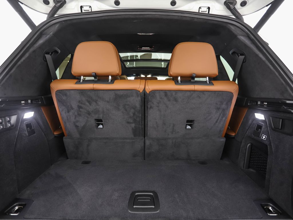 Thumbnail: 2026 BMW X7 - 28
