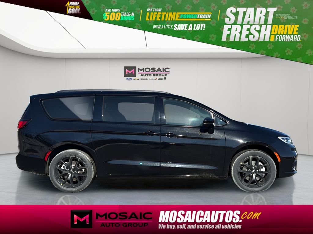 New 2026 Chrysler Pacifica Select Vans