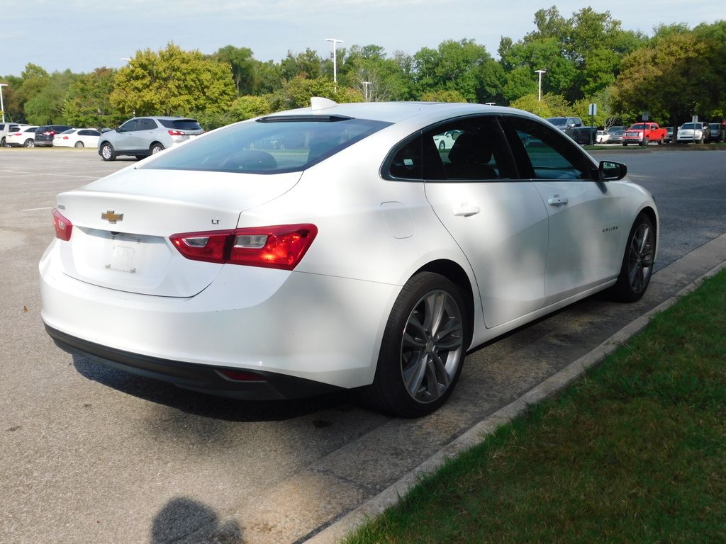 Thumbnail: 2023 Chevrolet Malibu - 4