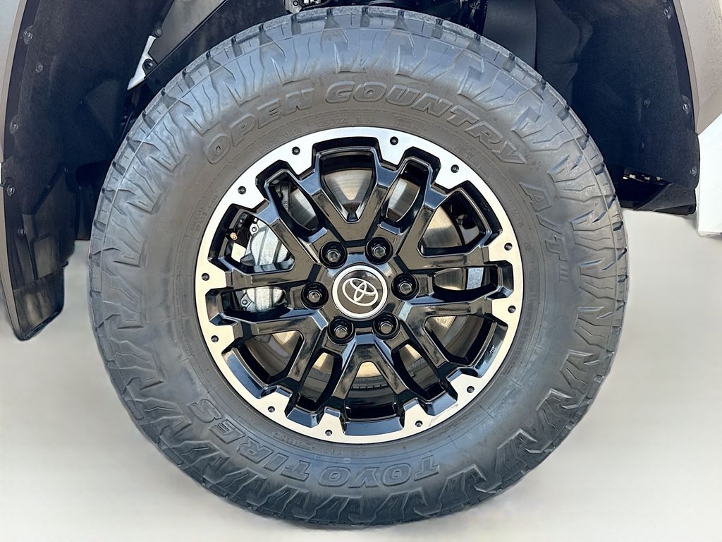 Thumbnail: 2024 Toyota Tundra - 31