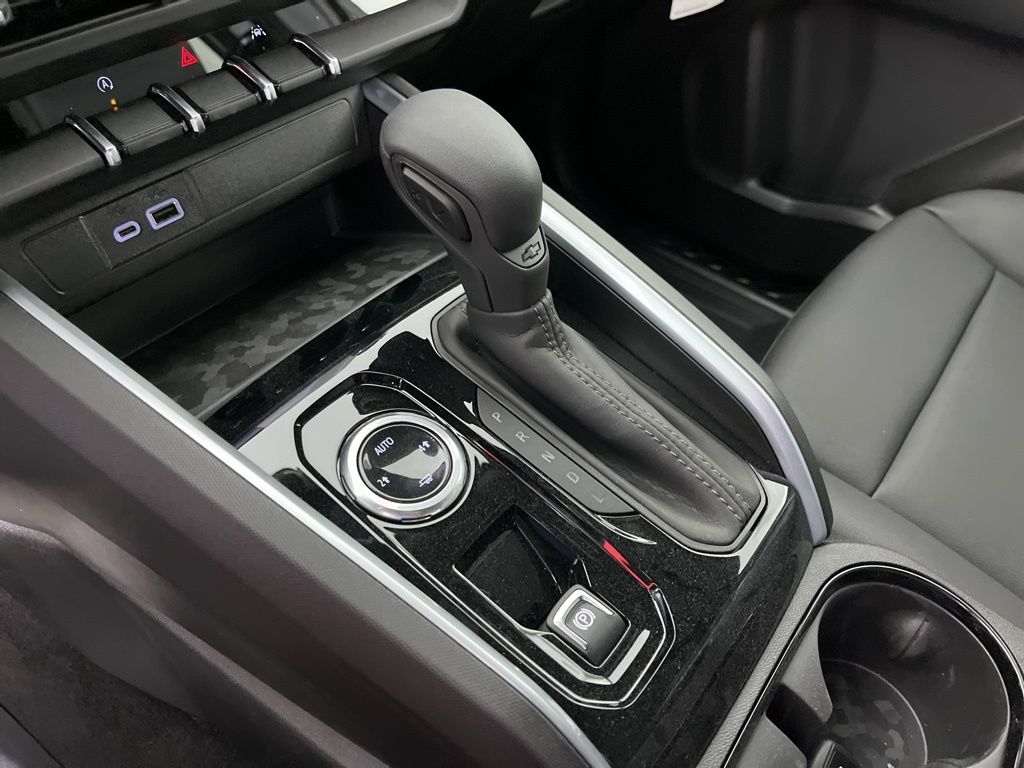 Thumbnail: 2026 Chevrolet Colorado - 31