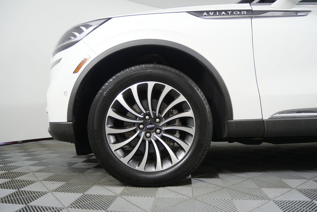 Thumbnail: 2022 Lincoln Aviator - 7