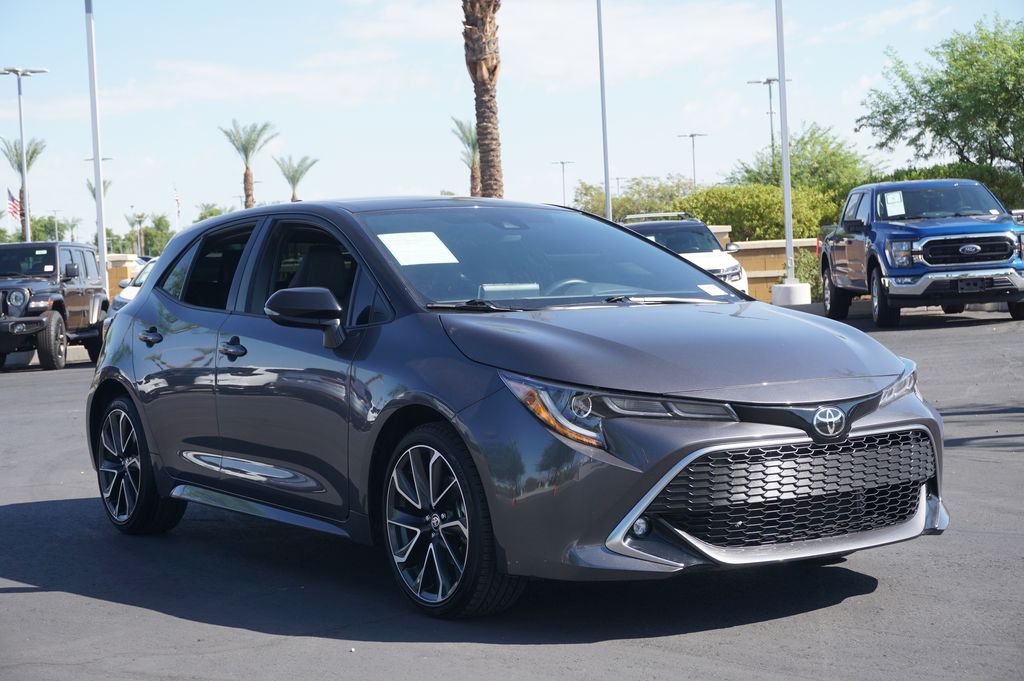 2022 Toyota Corolla Hatchback XSE 4