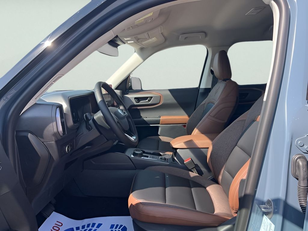 2025 Ford Bronco Sport Outer Banks photo 19