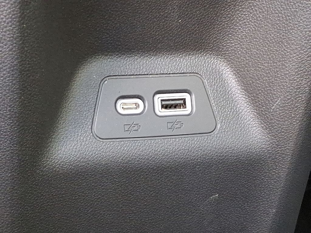 2023 Buick Envision Essence 11