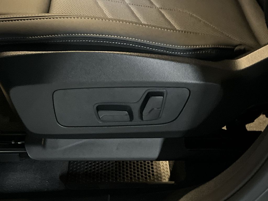 Thumbnail: 2026 BMW X1 - 12