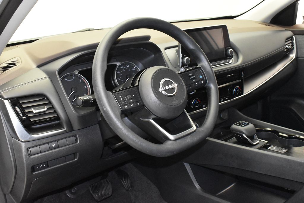 2022 Nissan Rogue SV 15