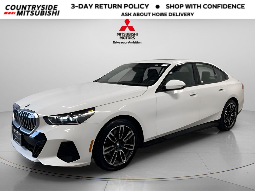Alpine White 2026 BMW 5 Series Sedan All-Wheel Drive 8-Speed Automatic