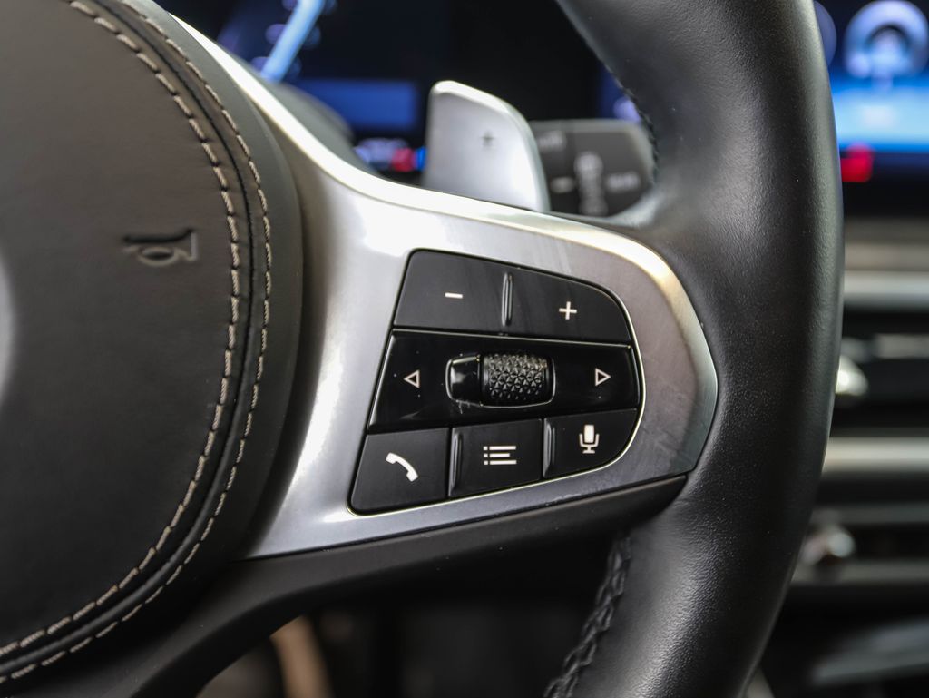 Thumbnail: 2023 BMW X7 - 13