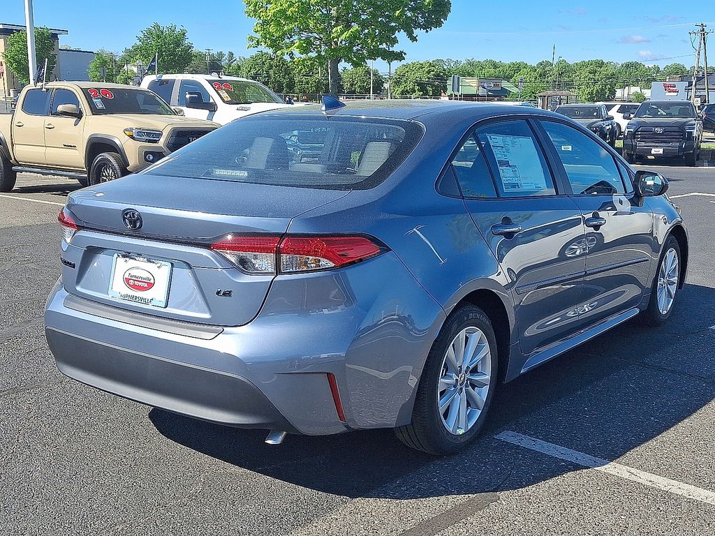 Thumbnail: 2025 Toyota Corolla - 4