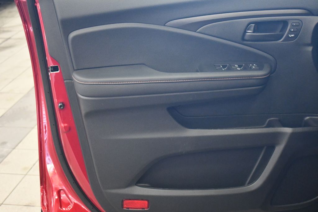 Thumbnail: 2026 Honda Ridgeline - 8