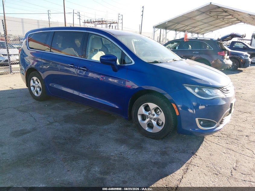 2018 Chrysler Pacifica Hybrid Touring Plus
