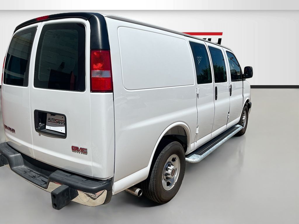 Used 2025 White GMC Work Van image 7