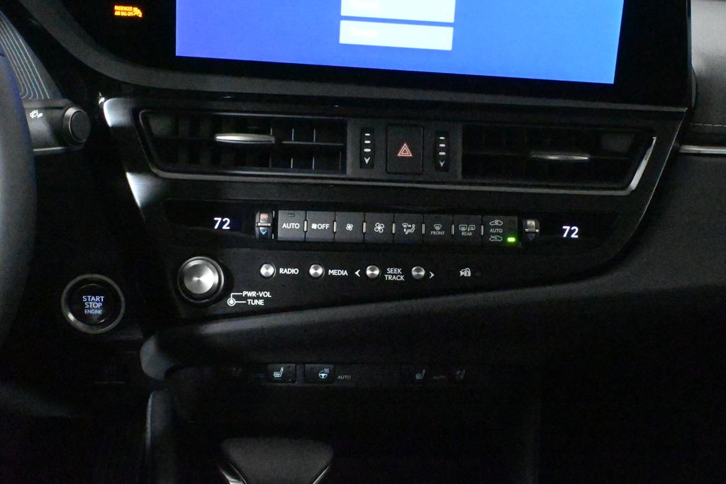 Thumbnail: 2025 Lexus ES - 23