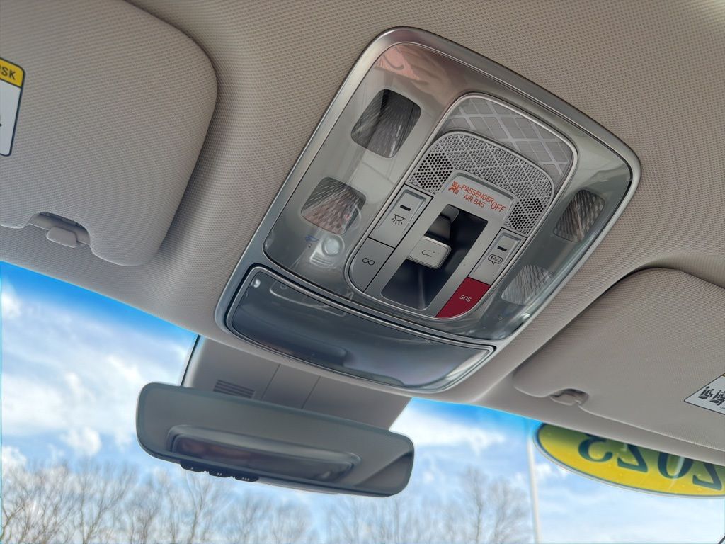 Thumbnail: 2023 Genesis GV80 - 14