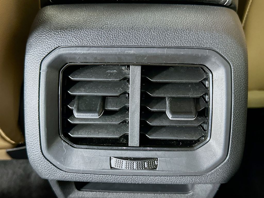 Thumbnail: 2024 Volkswagen Tiguan - 24