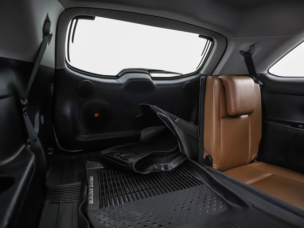 Thumbnail: 2018 Toyota Highlander - 29