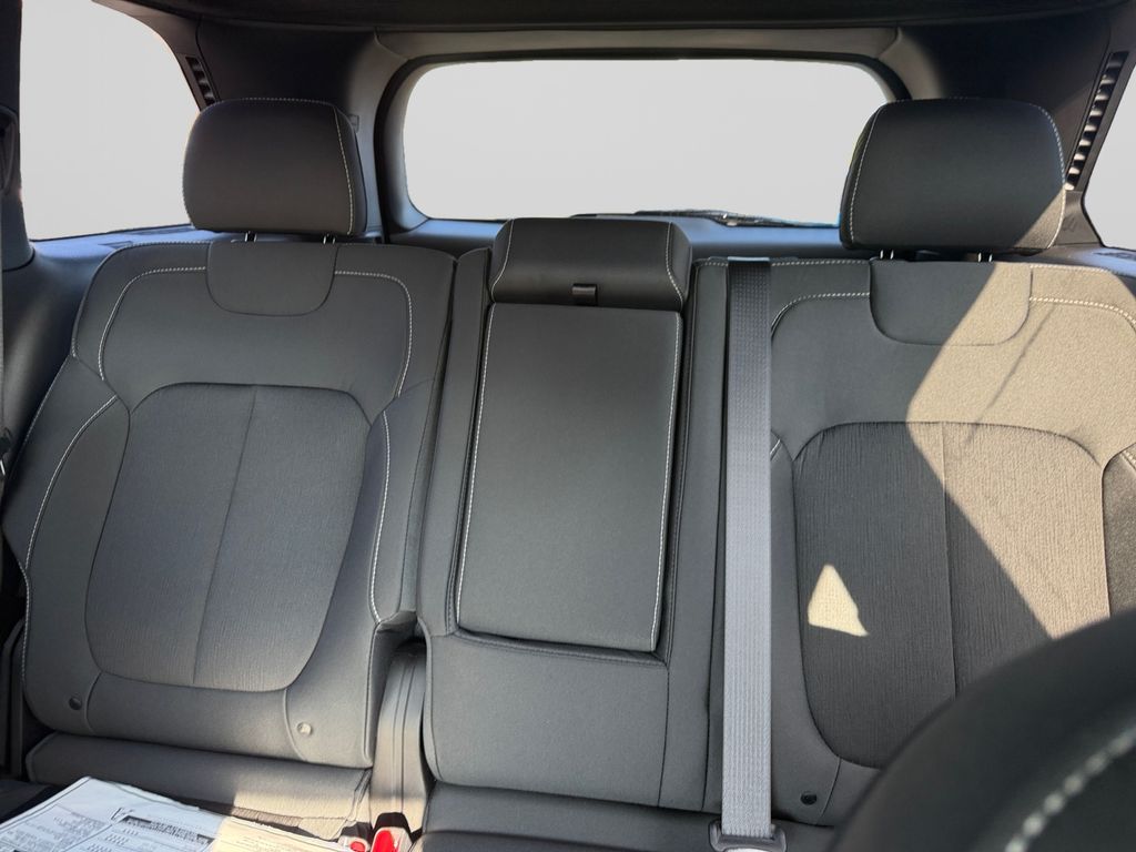 2025 Jeep Grand Cherokee Laredo Black at Spitzer Acura