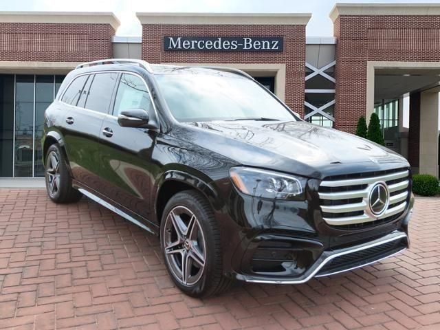 2024 Mercedes-Benz GLS 450 4MATIC 3