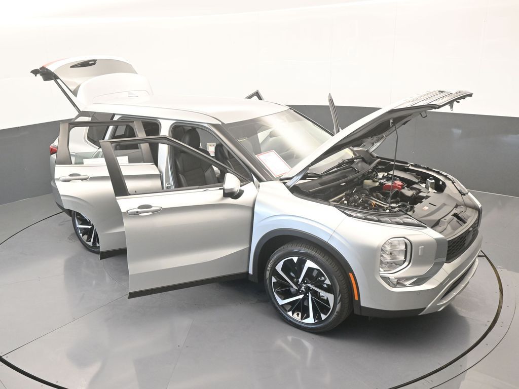 Used 2022 Alloy Silver Metallic Mitsubishi SE image 81