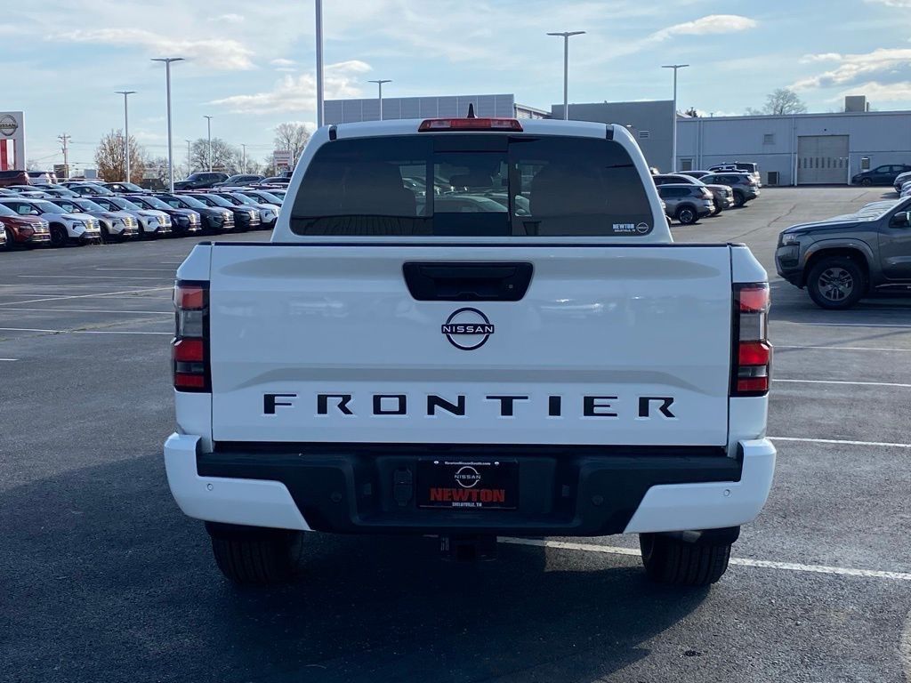 View vehicle photo 5
