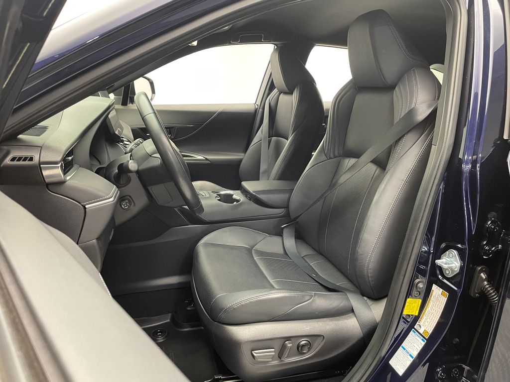 2021 Toyota Venza Limited 13