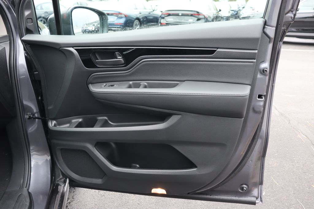 2025 Honda Odyssey Touring 21