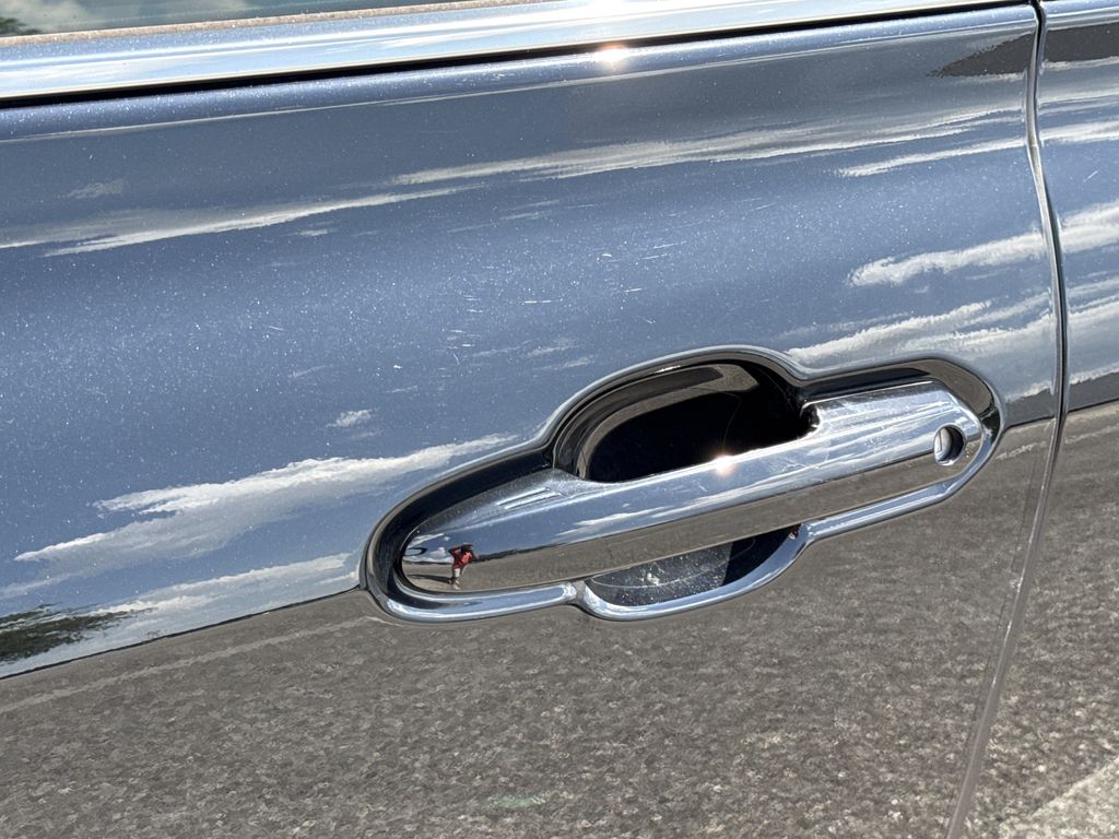 Used 2023 Toyota Highlander SUV