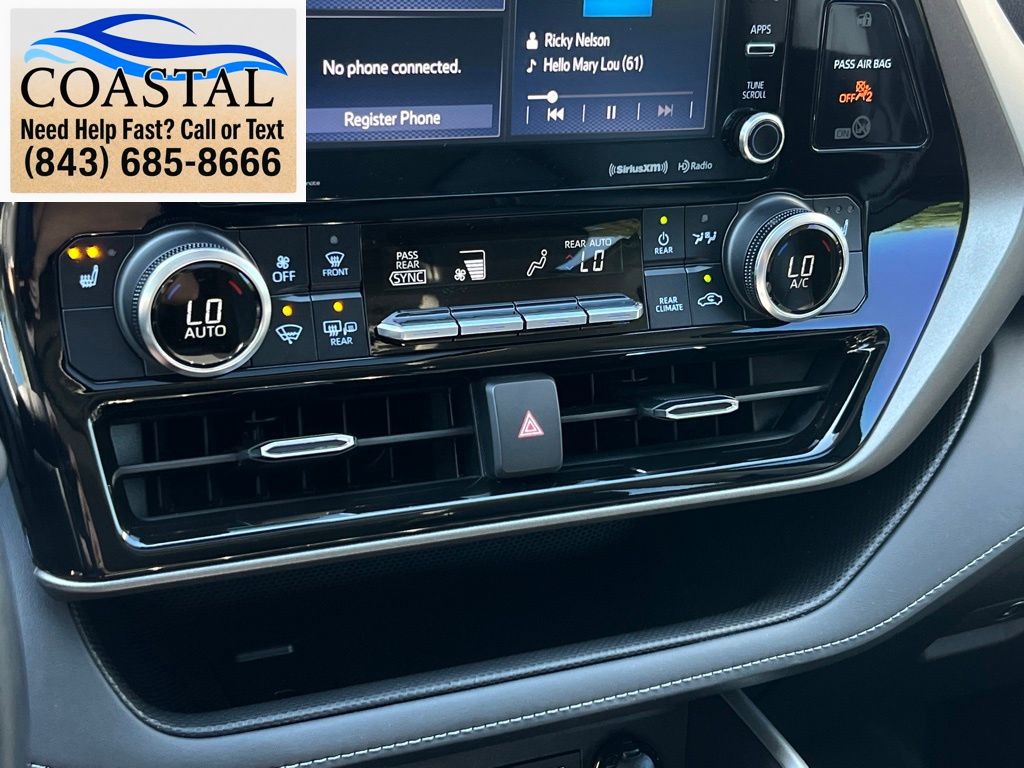 2022 Toyota Highlander XLE Brown at Davis Toyota of Orangeburg