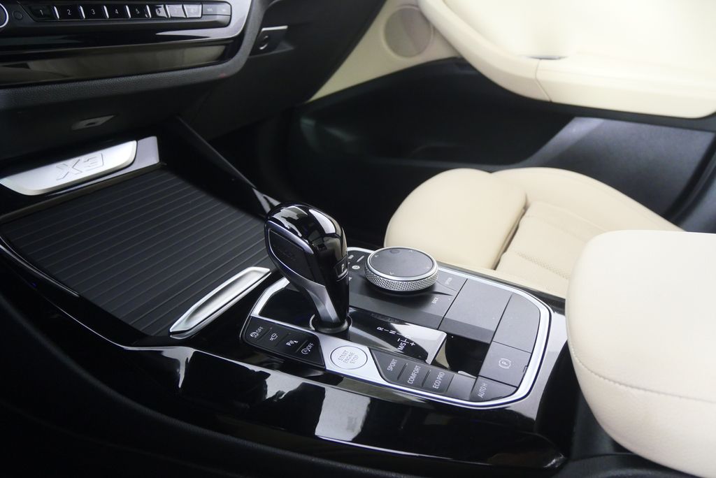 Thumbnail: 2023 BMW X3 - 24