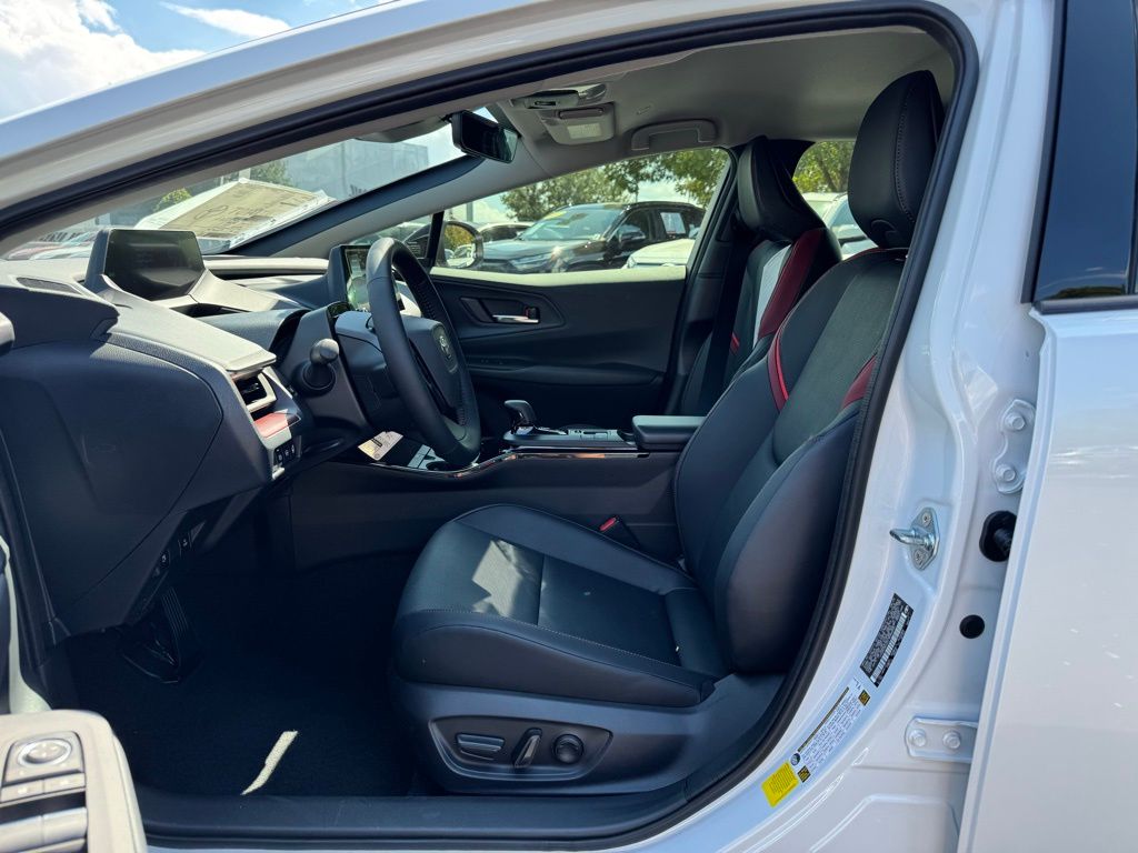 2026 Toyota Prius Plug-in Hybrid XSE photo 16