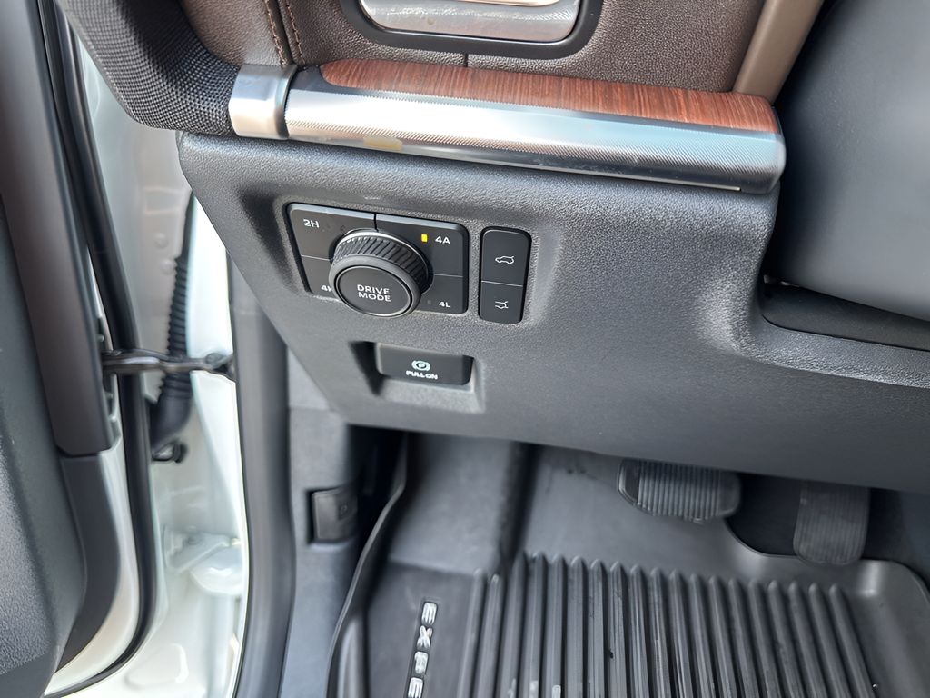 Used Car 2025 Ford Expedition Max  King Ranch For Sale Under $90,000 In Austin, Texas