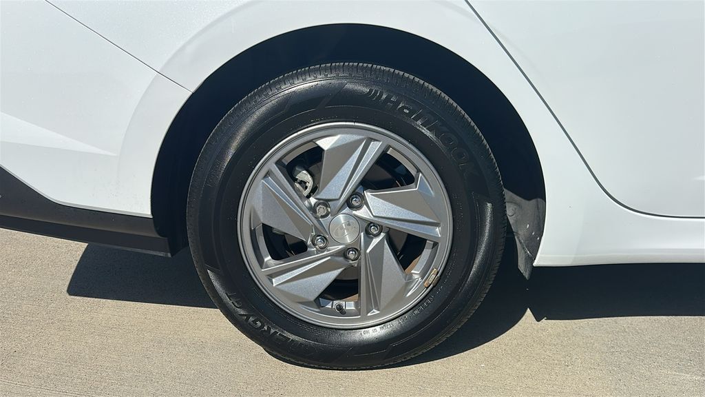2024 Hyundai Elantra SE White at Classic Elite Chevrolet Sugar Land