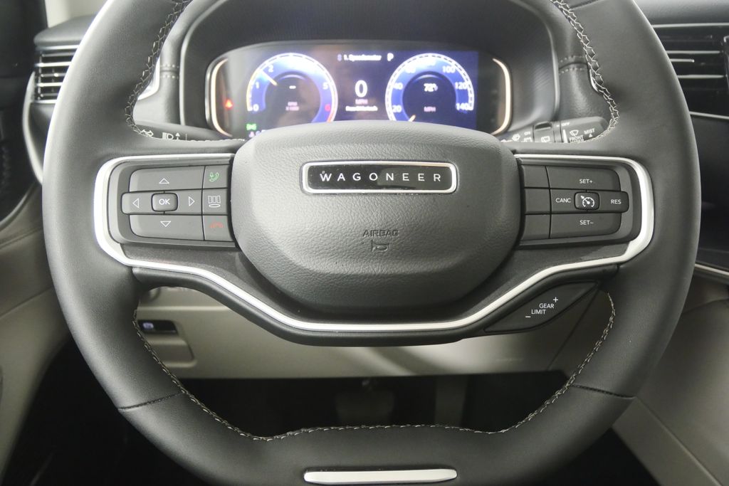 Thumbnail: 2024 Jeep Wagoneer - 22