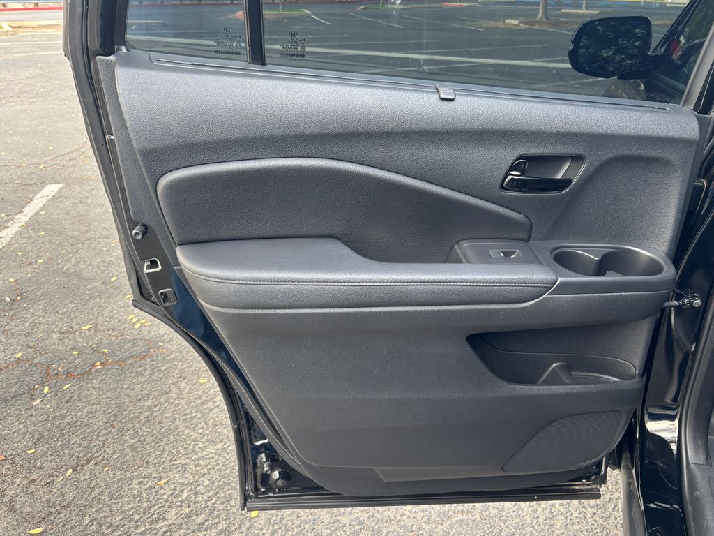 Thumbnail: 2023 Honda Passport - 31