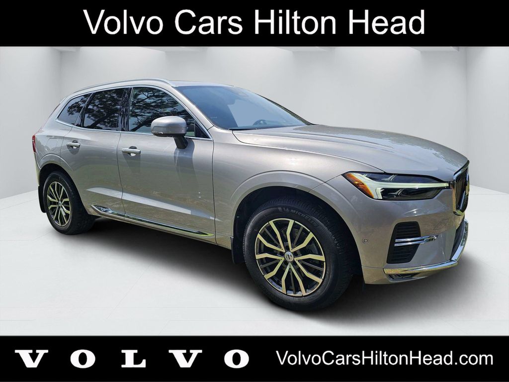 Silver 2022 Volvo XC60 SUV / Crossover Front-Wheel Drive Automatic