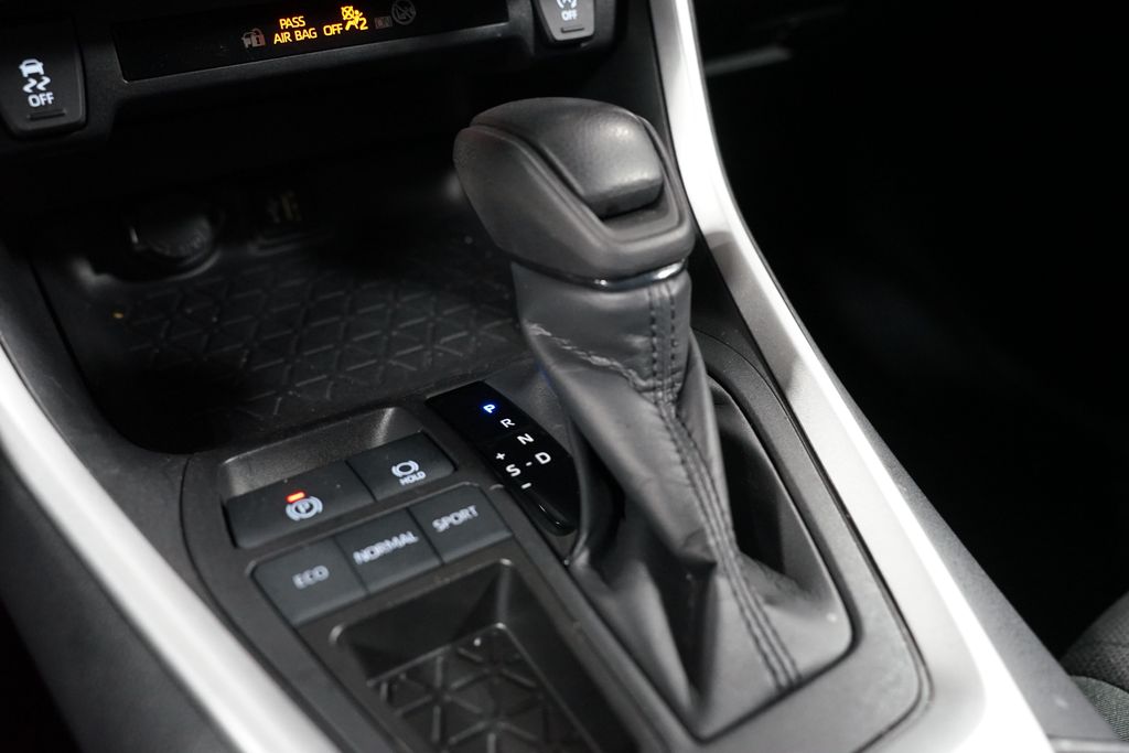 Thumbnail: 2024 Toyota RAV4 - 21