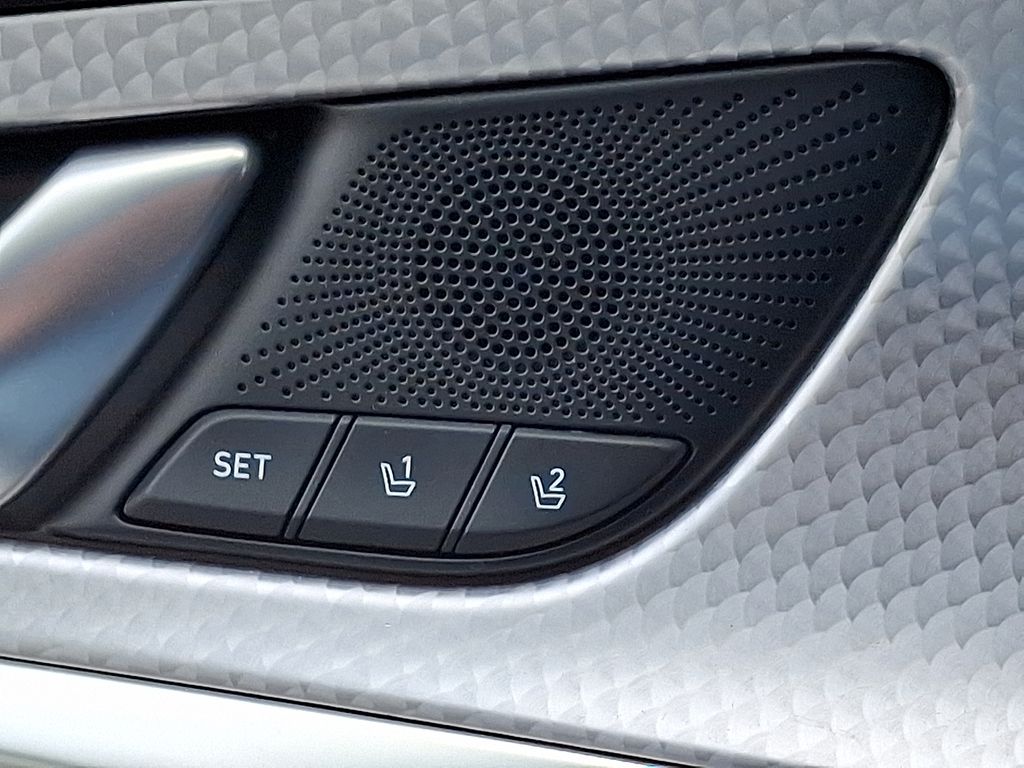 2023 Genesis G70 3.3T 27